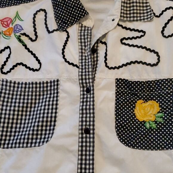 - PLUS PINK black & white button down woman top - Picture 4 of 11